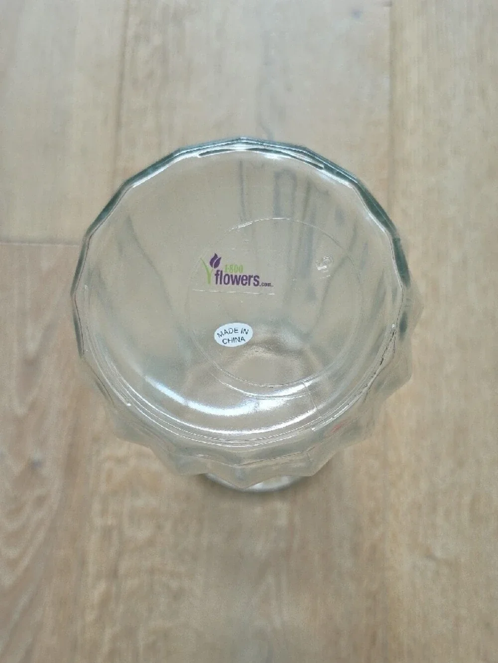 Clear Glass Vase - Elegant Ribbed Design